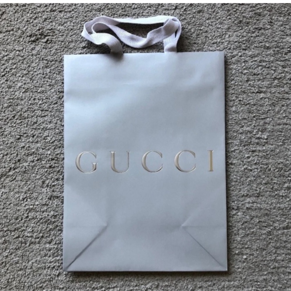Authentic Gucci Paper Bag. - Picture 1 of 3